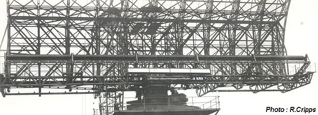 Front showing IFF aerial