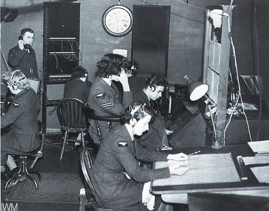 Inside R Hut 1939. Why the mat?